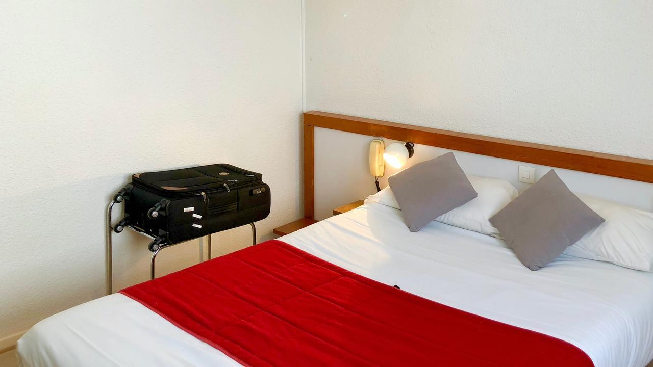 Logis Hotels - Hotel Et Restaurant Les Cordeliers Casteljaloux Kültér fotó